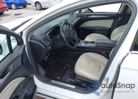 2017 Ford Fusion Hybrid Titanium из США, поврежденный, VIN 3FA6P0RU1HR233107